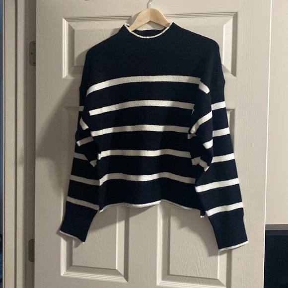 NWT! J Crew sweater - Picture 3 of 10